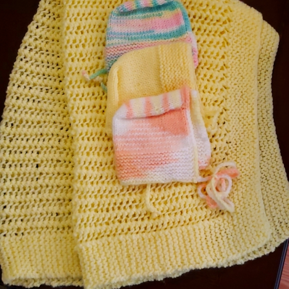 Baby blanket and hat